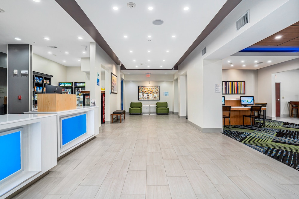 Holiday Inn Express Suites Van Buren Ft Smith Area by IHG - photo 78