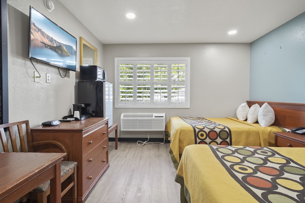 Travelers Inn Medford - photo 5