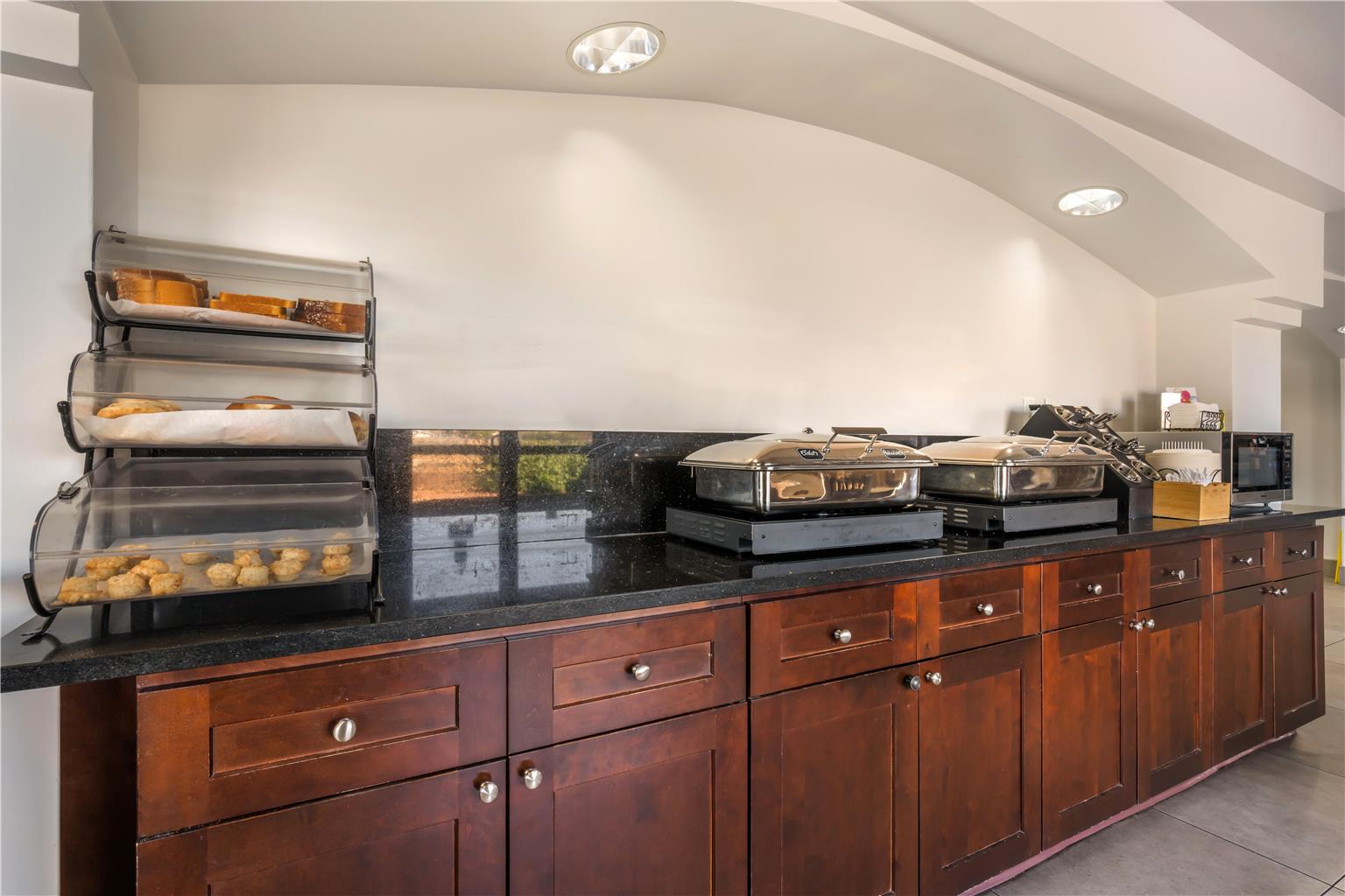 Best Western Plus King's Inn & Suites - photo 62
