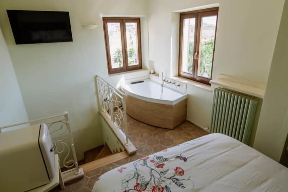 La Casa Delle Api — 4-Star Luxury Hotel in Offida, Italy