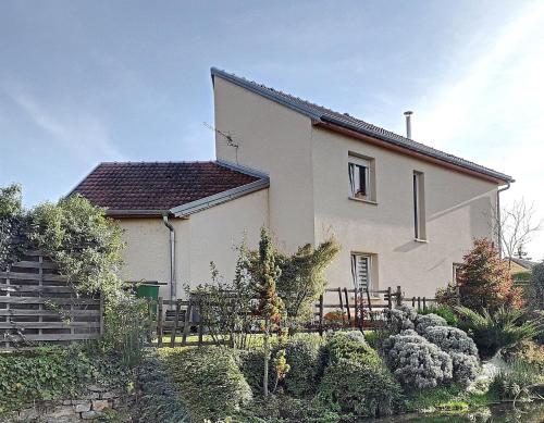 Lameline - carbon neutral hotel in Unknown City