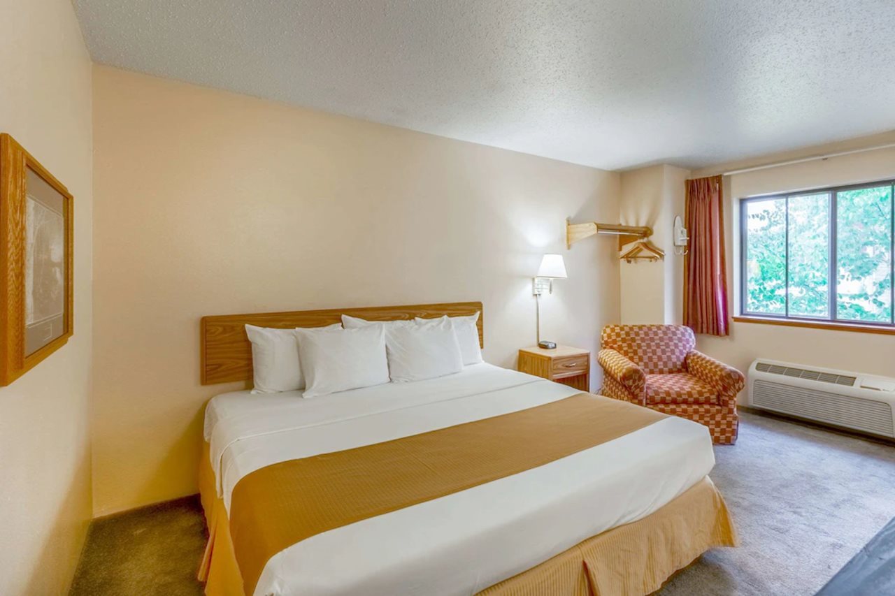 Rodeway Inn Rhinelander WI - photo 7