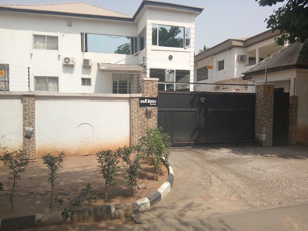 Eskimo suites - carbon neutral hotel in Abuja