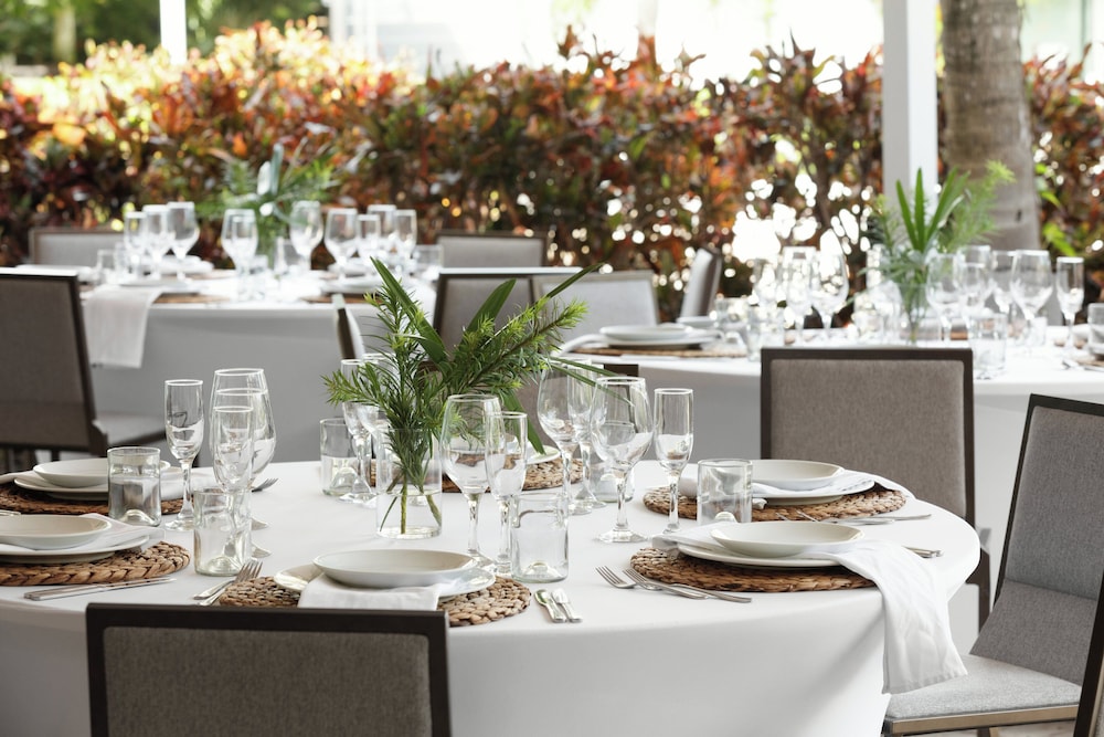 Kimpton Surfcomber Hotel by IHG - photo 104