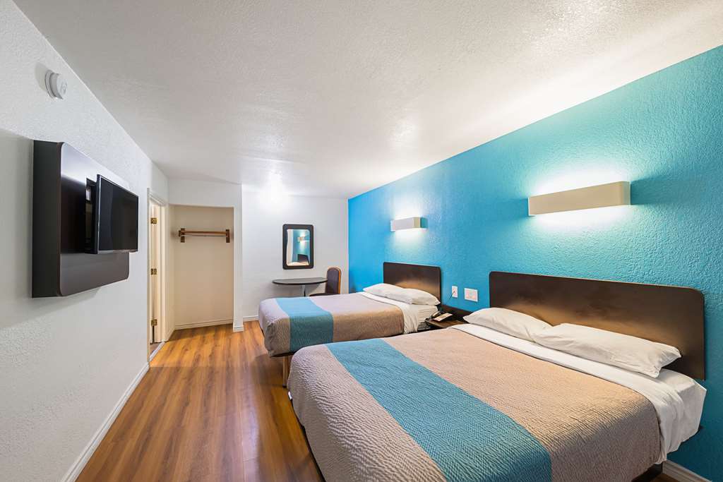 Motel 6 Grand Prairie TX Interstate 30 - photo 13