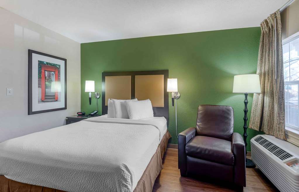 Extended Stay America Select Suites Atlanta Perimeter Hammon - photo 7
