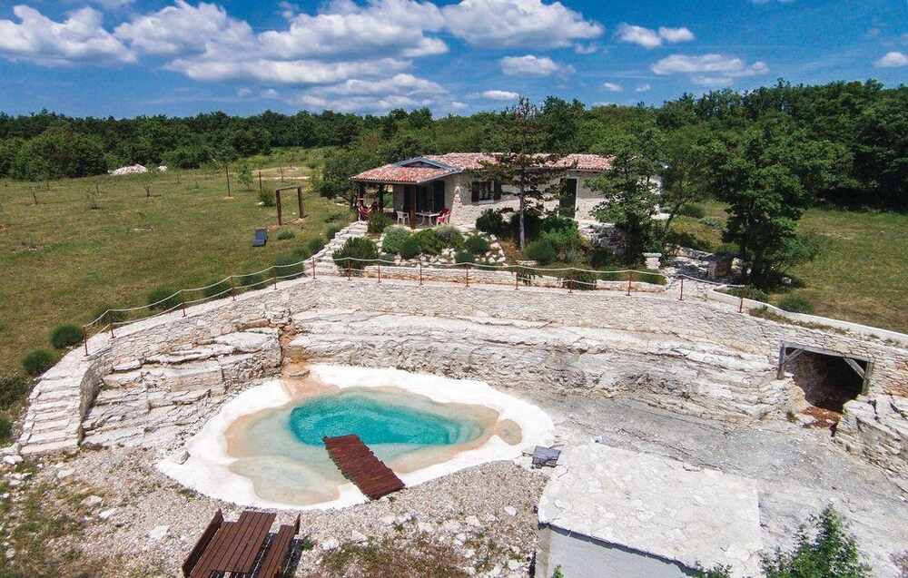 Villa Beata — 4-Star Luxury Hotel in Svetvincenat, Croatia