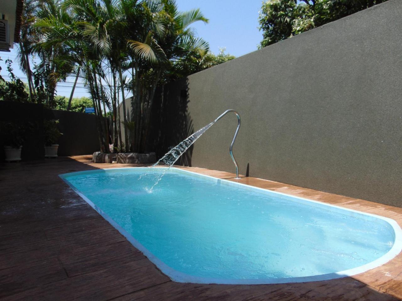 Casa Olimpia Piscina Aquecida Ar Condicionado Garagem 2 Carros P — 4-Star Luxury Hotel in Olimpia, Brasil