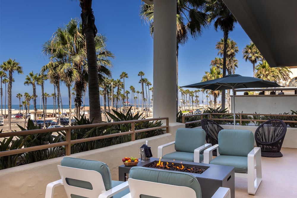 The Waterfront Beach Resort A Hilton Hotel - photo 114