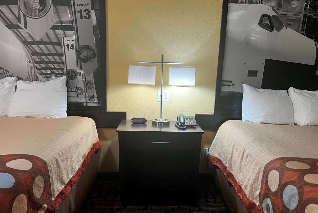 Super 8 by Wyndham Pasadena - photo 21