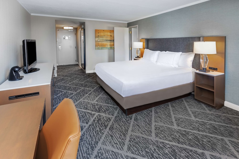 DoubleTree by Hilton Tulsa Warren Place - photo 22