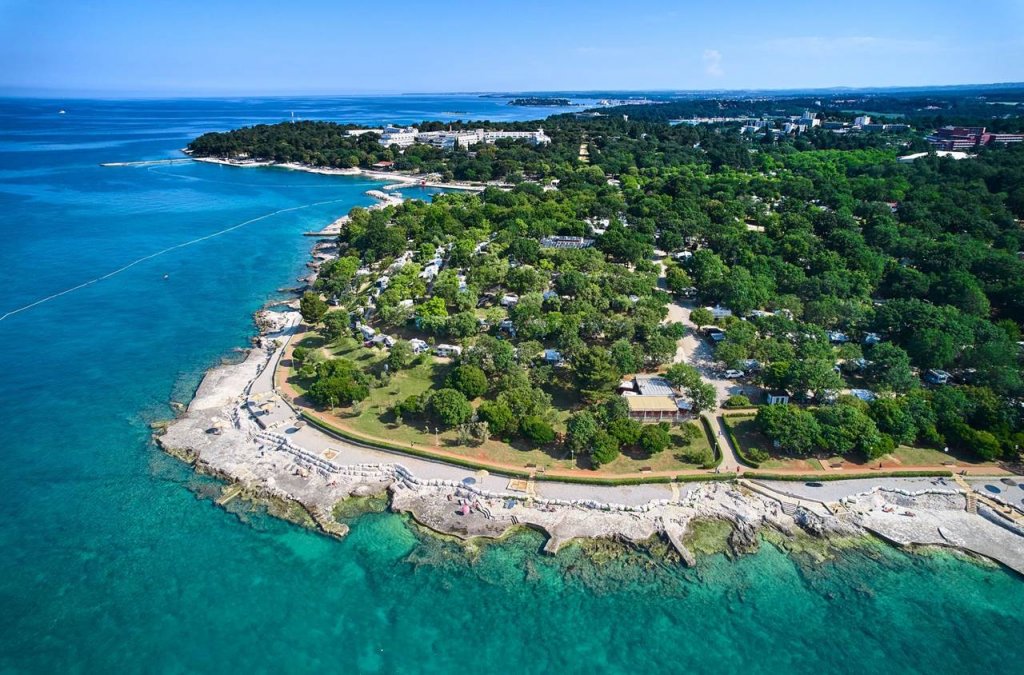 Mobile Homes Banko Camping Zelena Laguna — 4-Star Luxury Hotel in Funtana, Croatia
