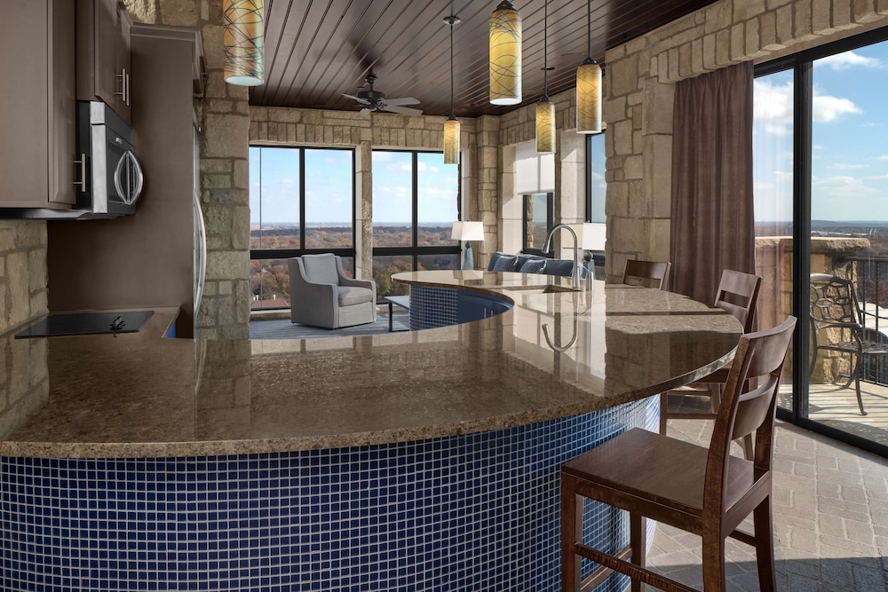 The Oread Lawrence Tapestry Collection by Hilton - photo 60