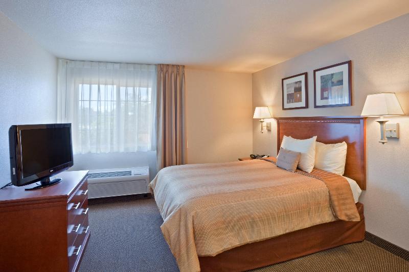 Candlewood Suites Lakewood - photo 22