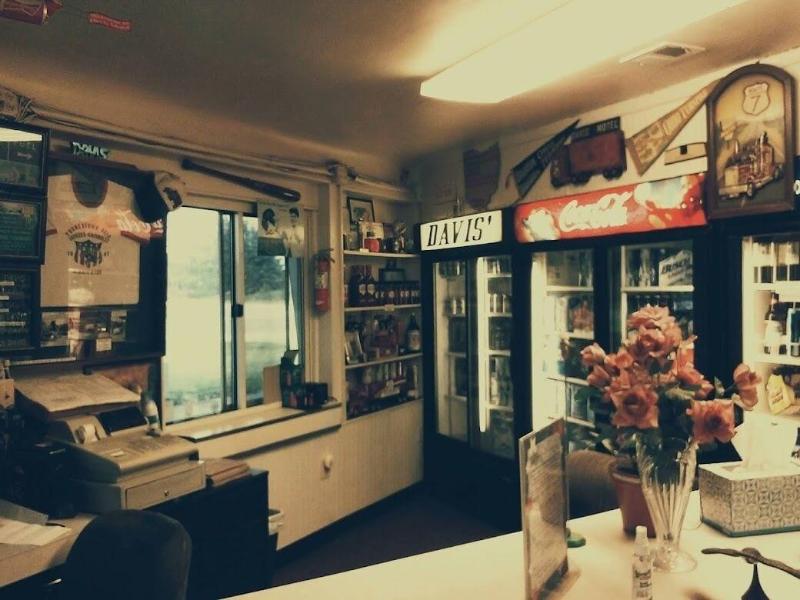 Davis Motel - photo 11