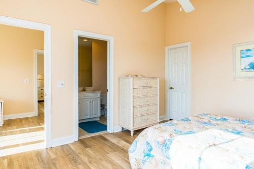Emerald Breeze by Oak Island Accommodations - photo 42