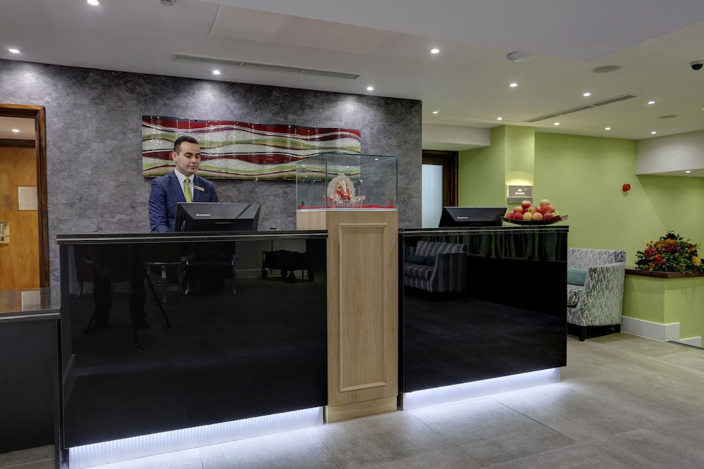 Frensham Pond Country House Hotel & Spa — Farnham — photo 5