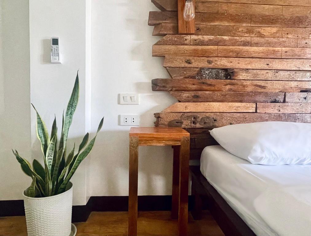 Siargao Sunflower Suites in General Luna, Philippines