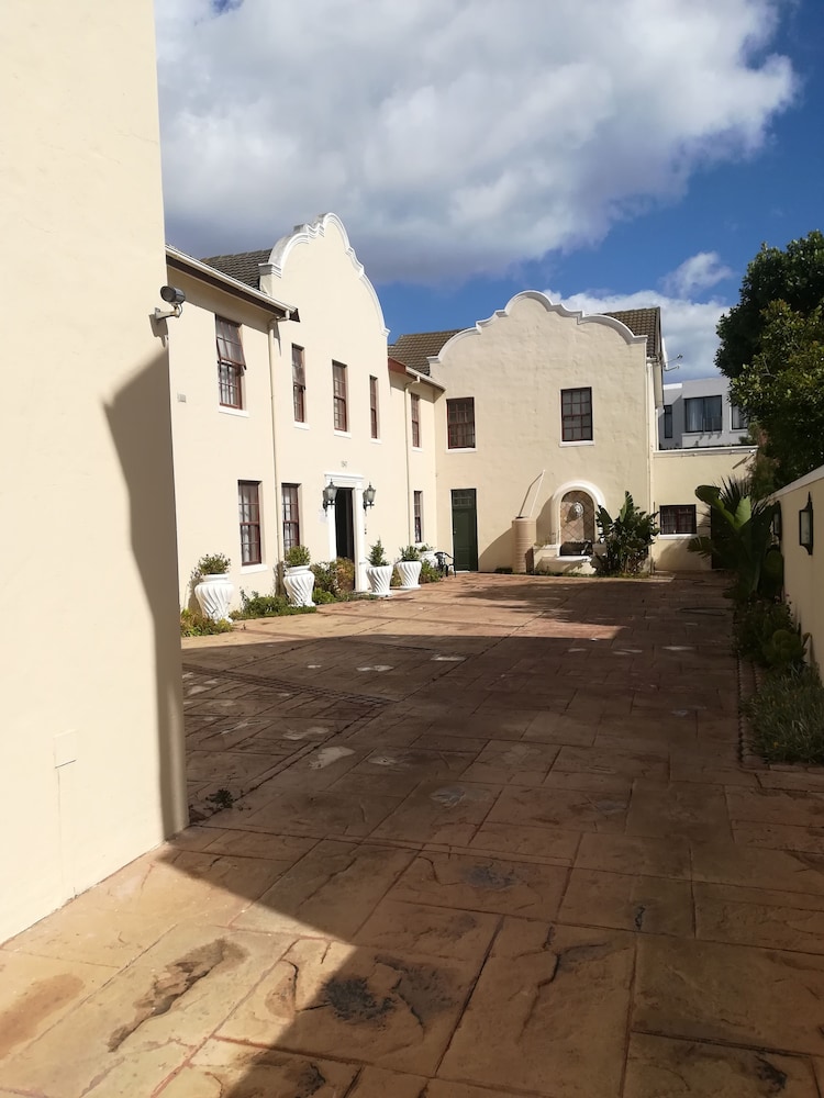Blouberg Manor - last minute hotel in Cape Town