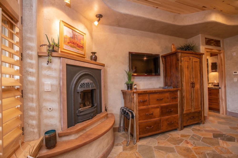 Cougar Ridge Resort LLC - photo 10