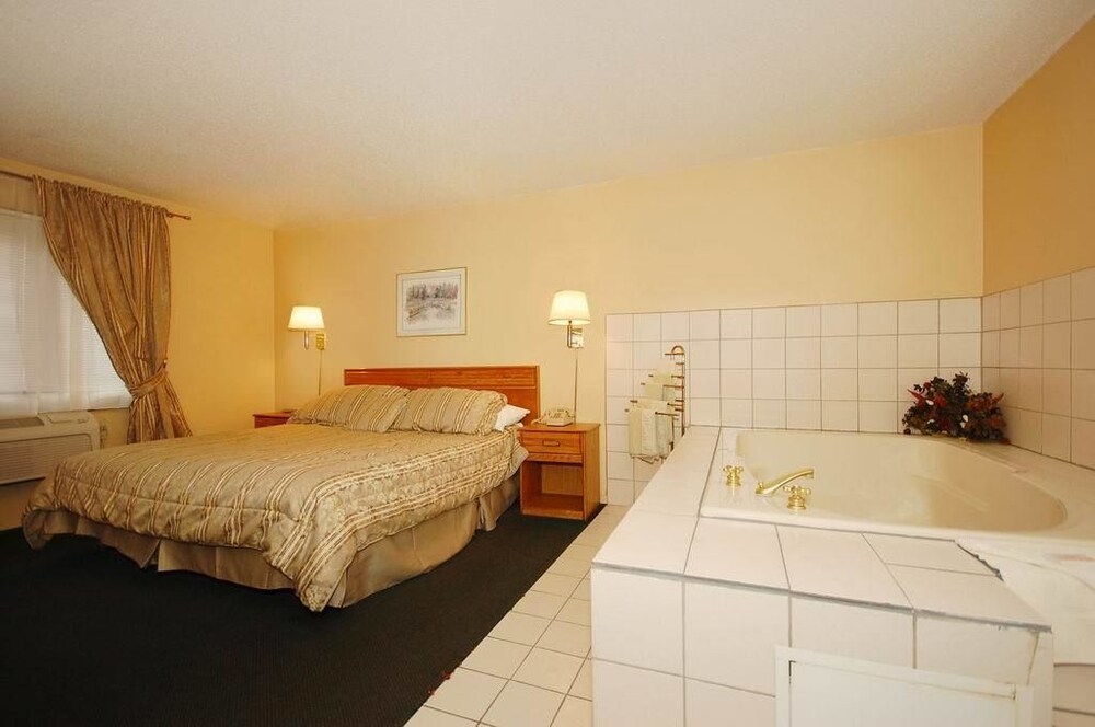 Americas Best Value Inn Webster City - photo 6