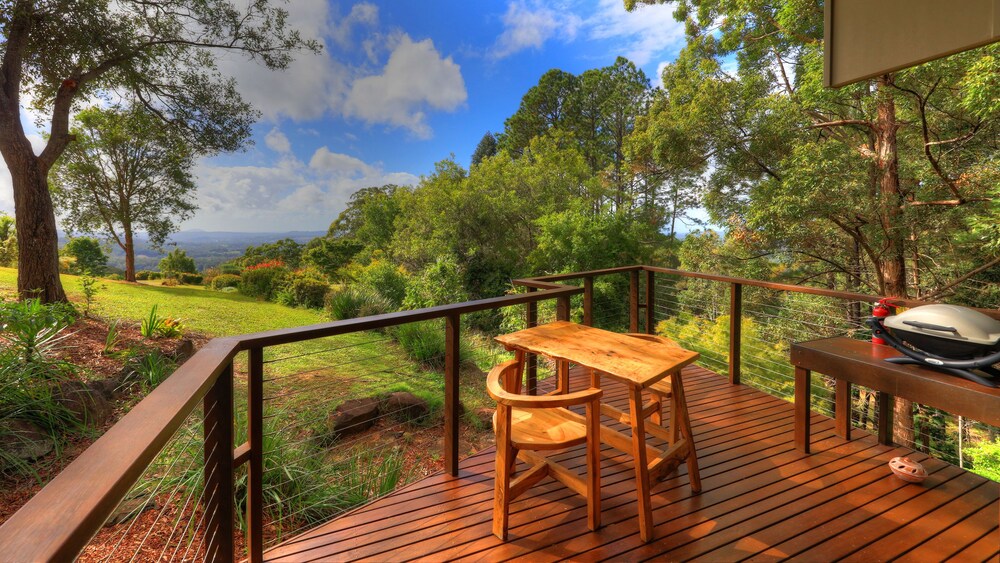 Montville Oceanview Cottages — Montville