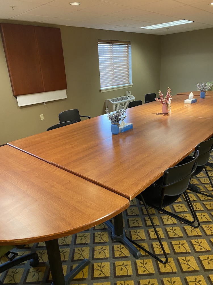 Candlewood Suites Williamsport by IHG - photo 55