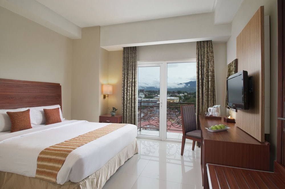 Aston Manado Hotel — Manado — photo 3