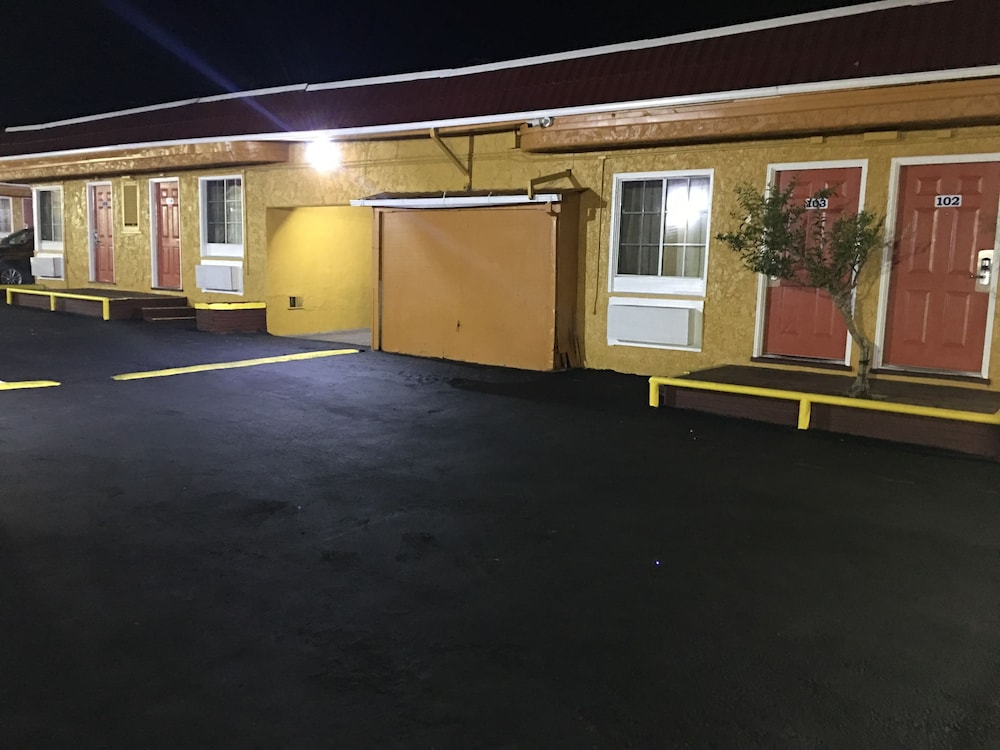 Harris Motel - photo 61