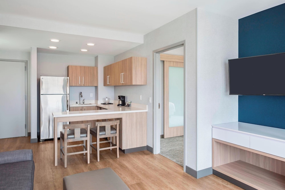SpringHill Suites by Marriott Madison - photo 7