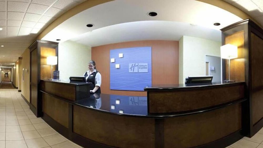 Holiday Inn Express & Suites Wauseon by IHG - photo 2