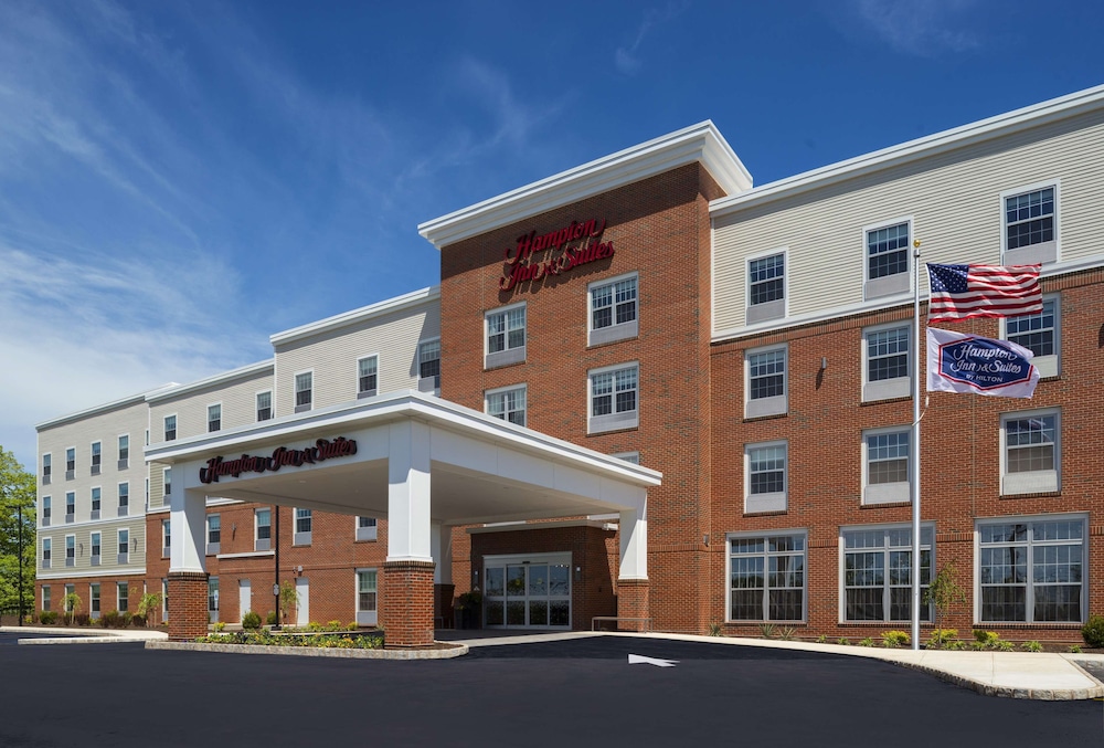 Hampton Inn & Suites Bridgewater - photo 47