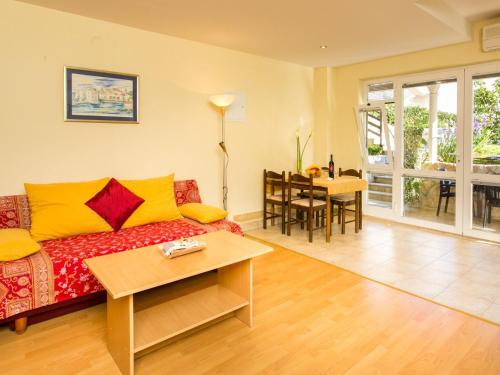 Apartments Radic Studio Apartment 2 3 Adults Kneza Domagoja Street BR 1