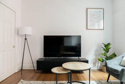 Modern 1BRs steps from Boston Common and South End — 4-Star Luxury Hotel in Boston, United States