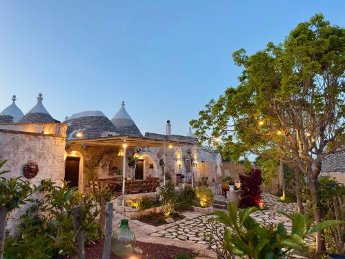 Sto al Trullo Historic Trullo with Private Jacuzzi and Sauna in Cisternino, Italy
