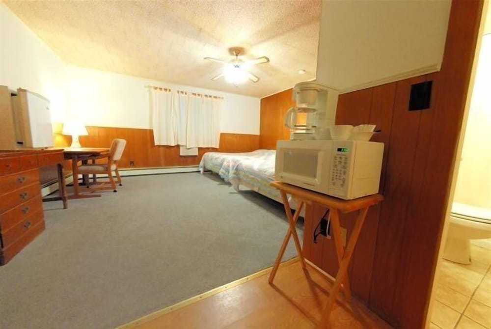 The Riverside Inn - photo 7