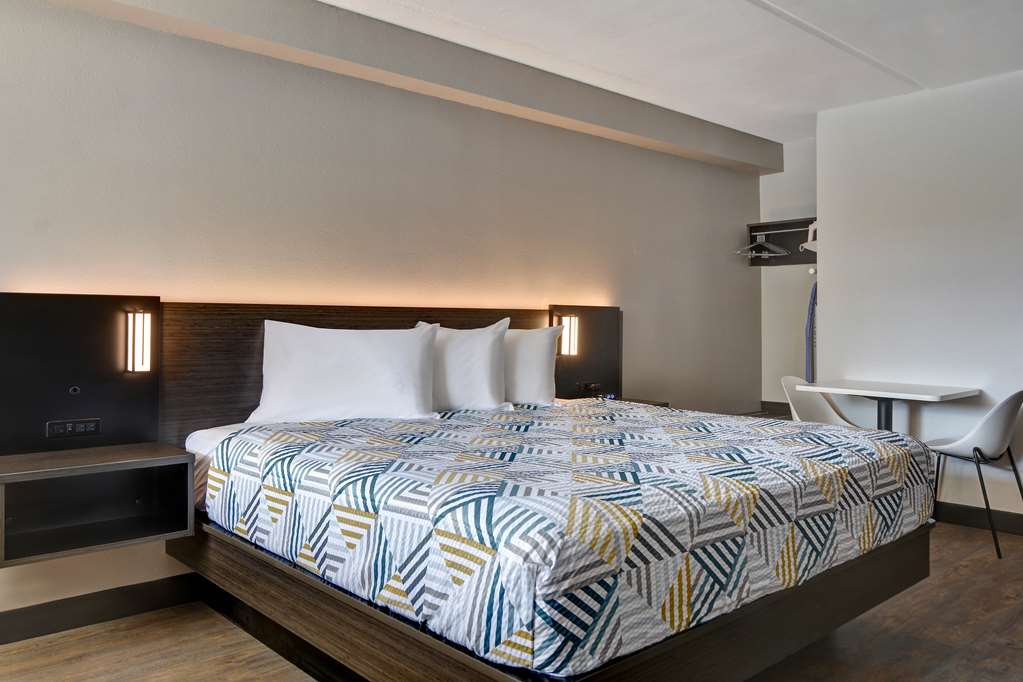 Studio 6 Extended Stay Jacksonville FL Baymeadows - photo 14