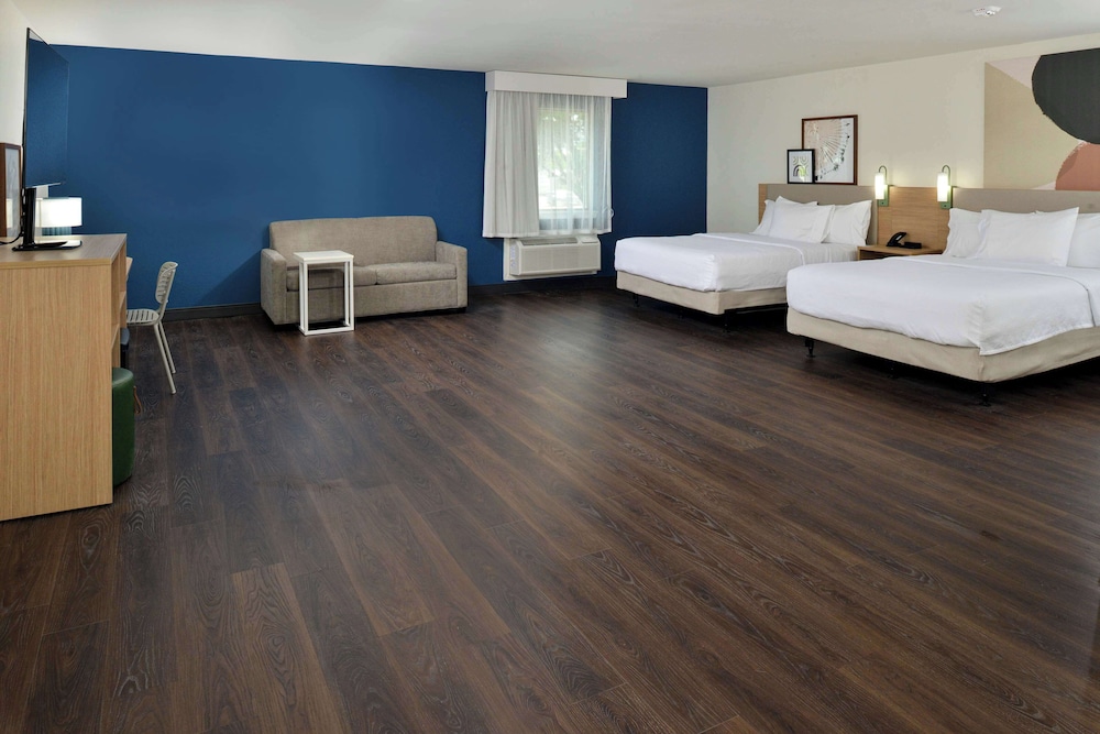 Spark by Hilton Dallas Medical District Love Field - photo 36