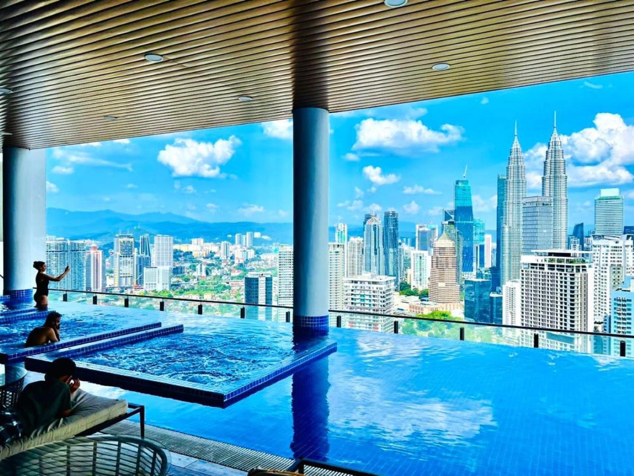 The Luxe Suites Infinitum KLCC — 4-Star Luxury Hotel in Kuala Lumpur, Malaysia