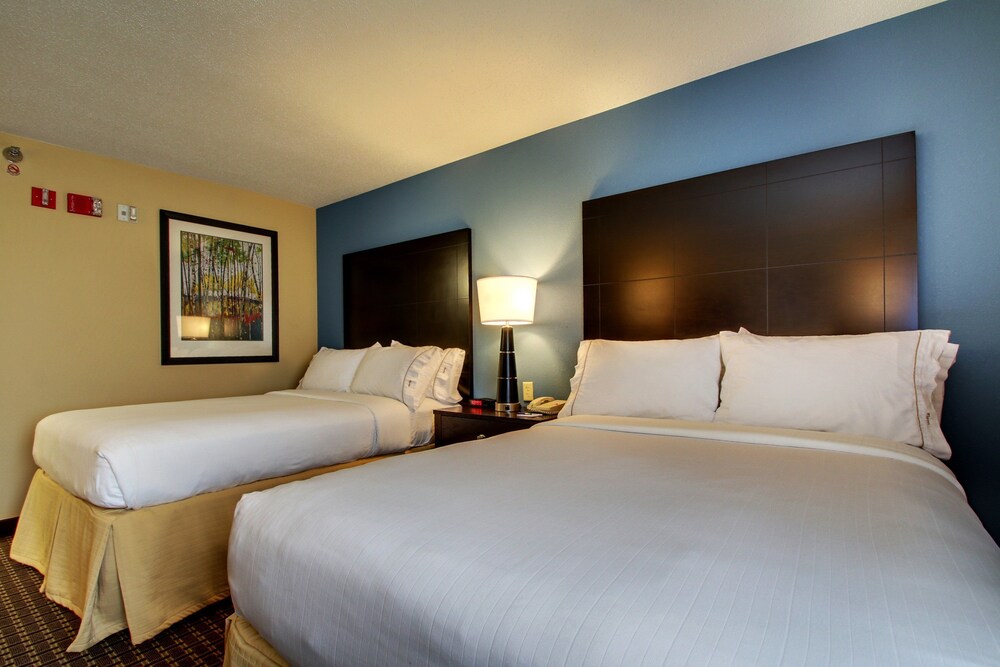 Holiday Inn Express Fort Campbell Oak Grove by IHG - photo 6