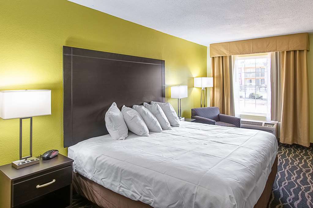 Clarion Inn Columbia Airport - photo 17