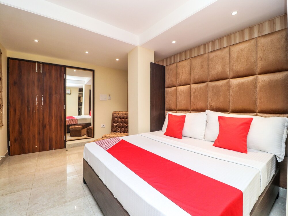 Oyo 18377 Hotel New City Top in Jammu, India