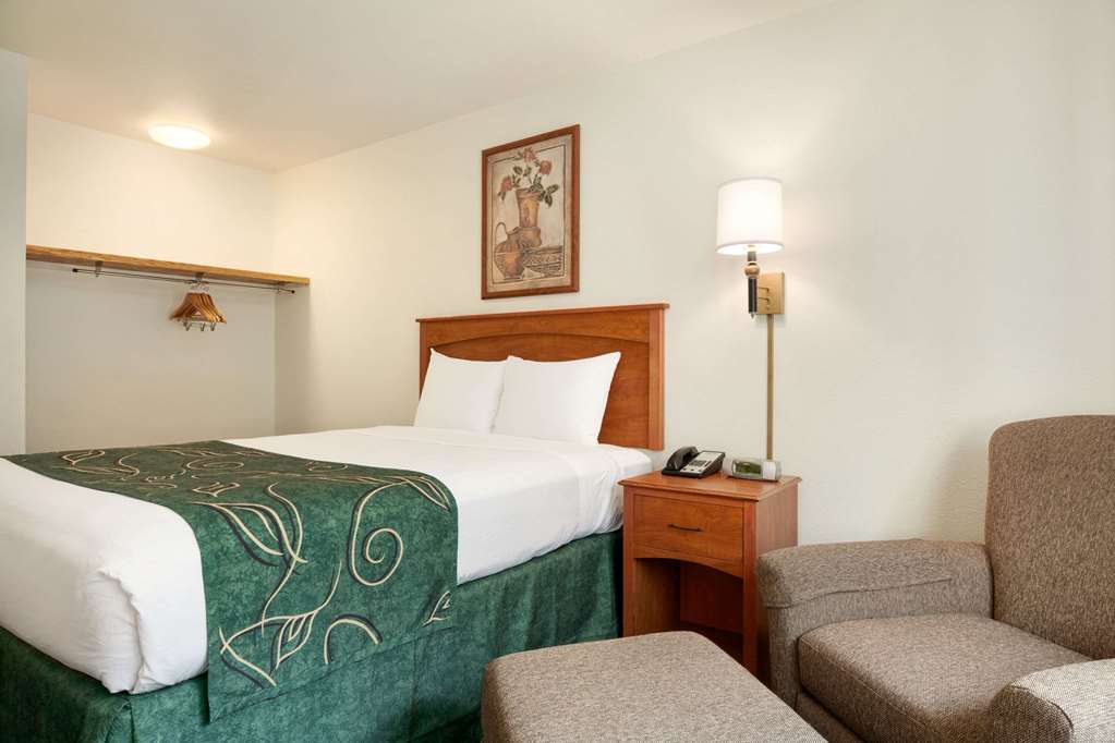 Travelodge by Wyndham Dunsmuir - photo 12