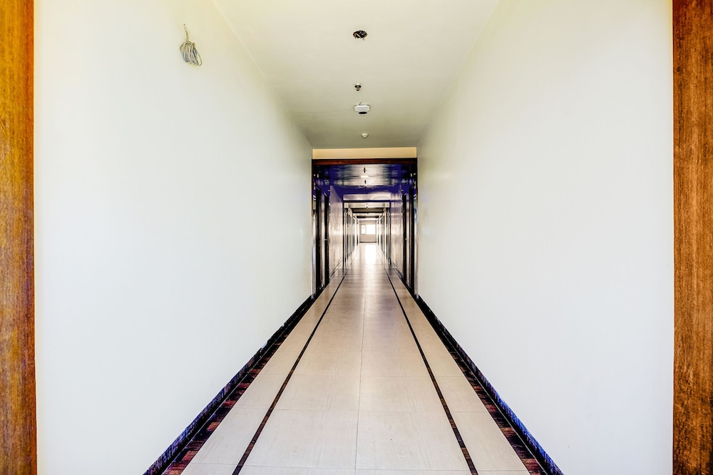 FabHotel Devanshi Inn