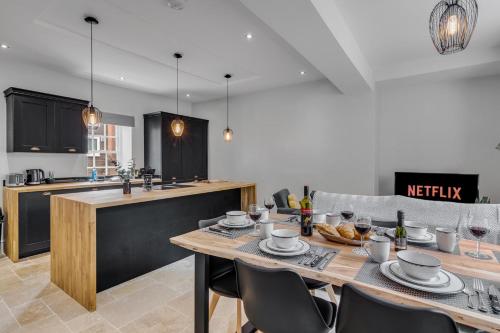 Central 6 Guest City Centre Church House — 4-Star Luxury Hotel in Norwich, United Kingdom