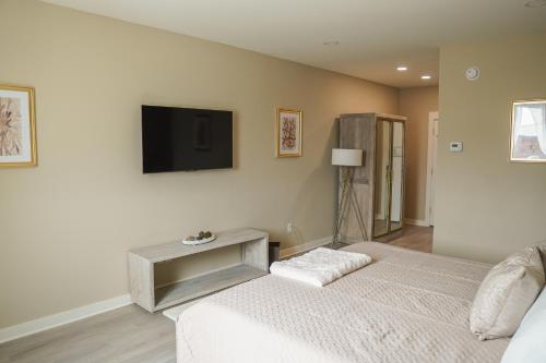 Hotel Whiskey in Pascagoula - photo 45