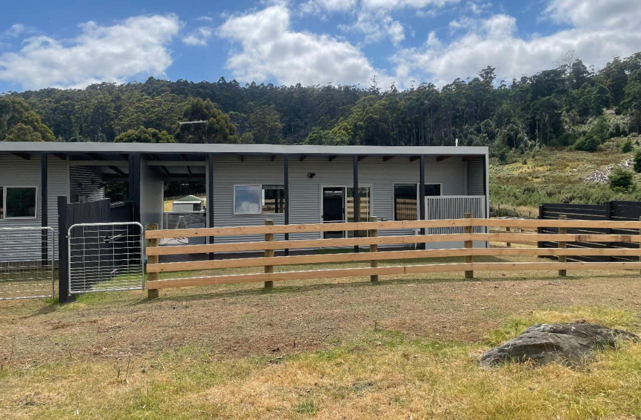 Acacia Hills Retreat — hotel near Devonport Airport