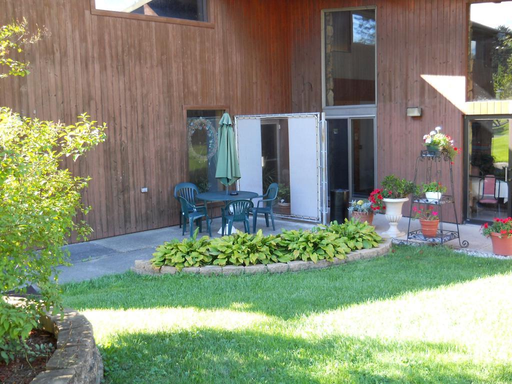 Acra Manor Resort - featured photo