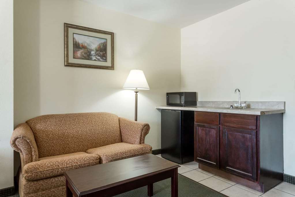 Howard Johnson by Wyndham Houma - photo 19