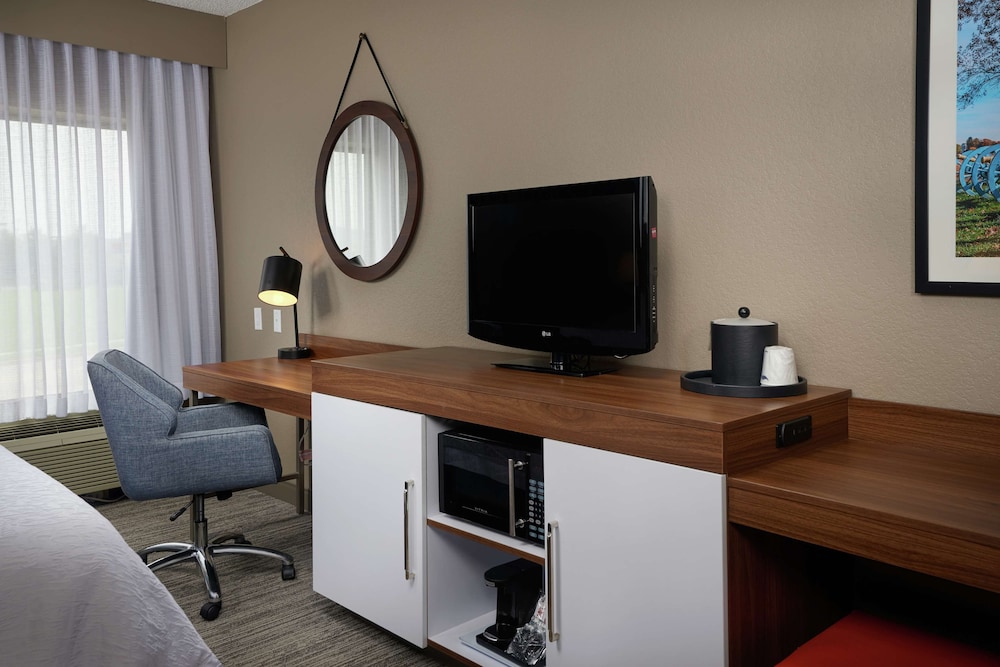 Hampton Inn Hanover - photo 14
